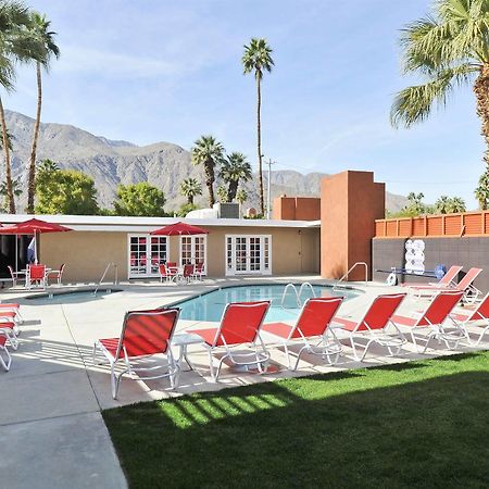 Bearfoot Inn - Clothing Optional Hotel For Gay Men Palm Springs Exterior photo