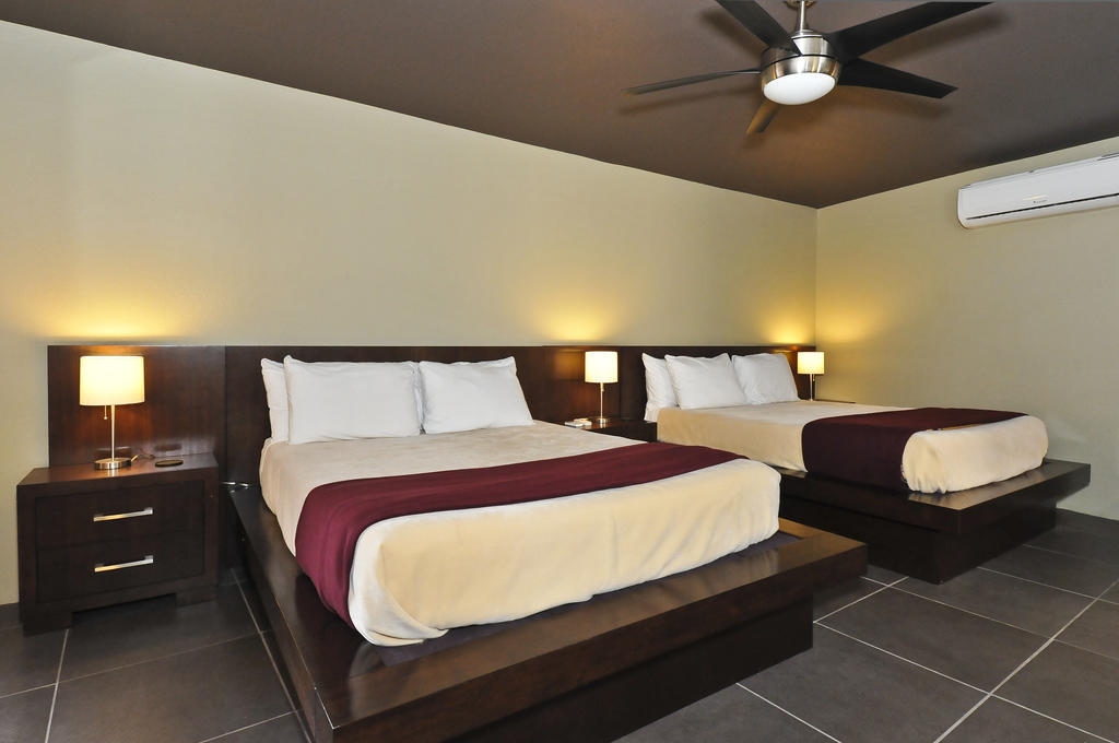 Bearfoot Inn - Clothing Optional Hotel For Gay Men Palm Springs Exterior photo